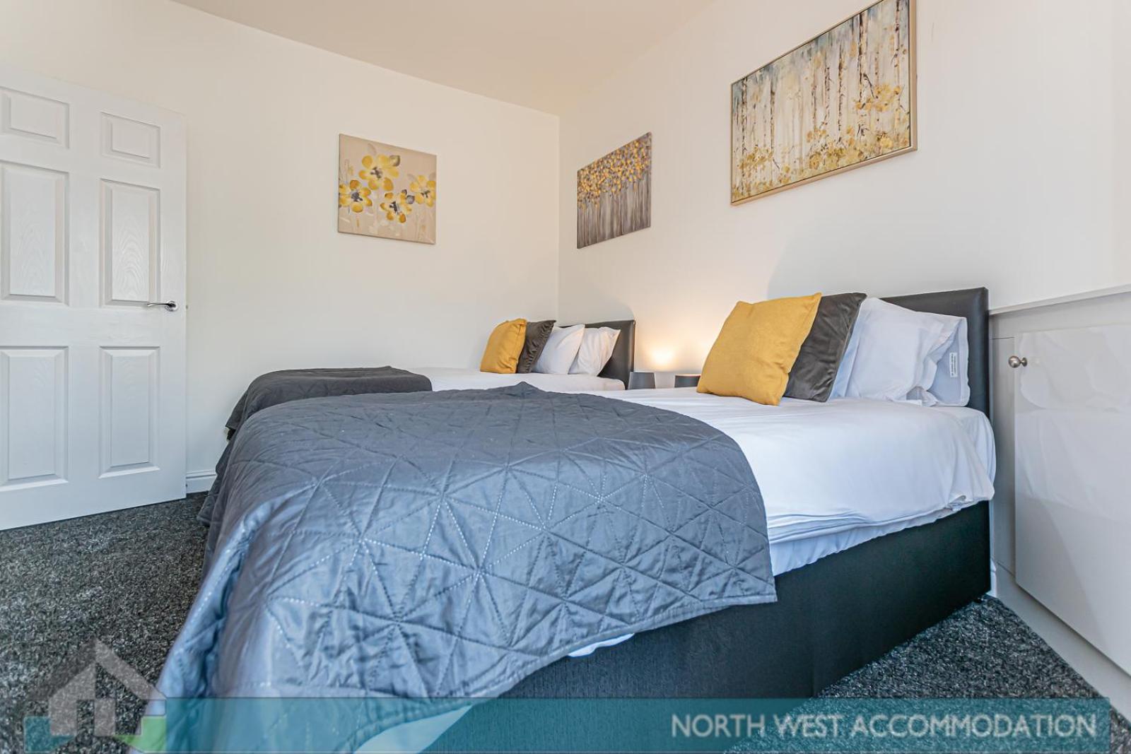 Wellfield Serviced Accommodation Warrington Exterior foto
