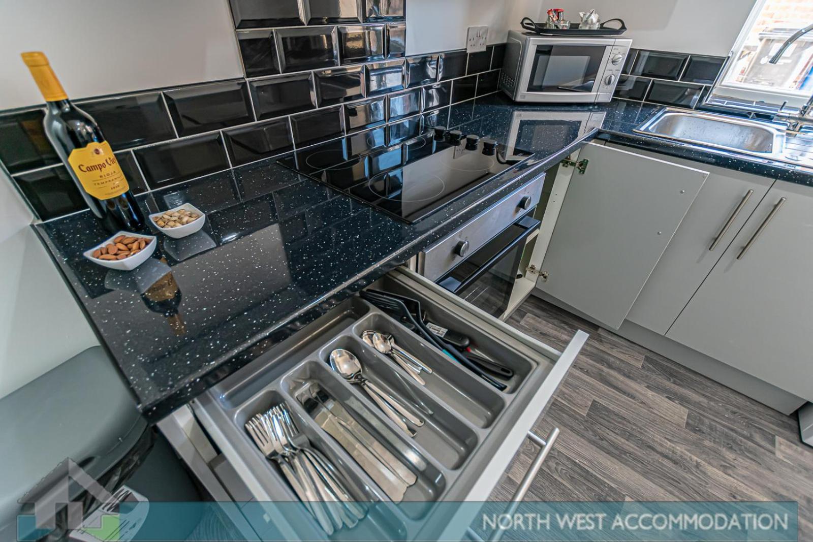 Wellfield Serviced Accommodation Warrington Exterior foto
